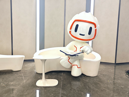 阳光电源企业IP形象玻璃钢雕塑Logo设计制作